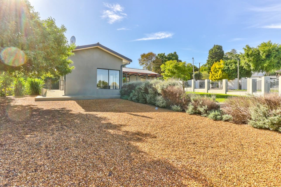 To Let 3 Bedroom Property for Rent in Kenridge Western Cape